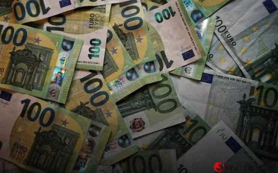 The Growing Threat of Bank Runs in a Digital Age